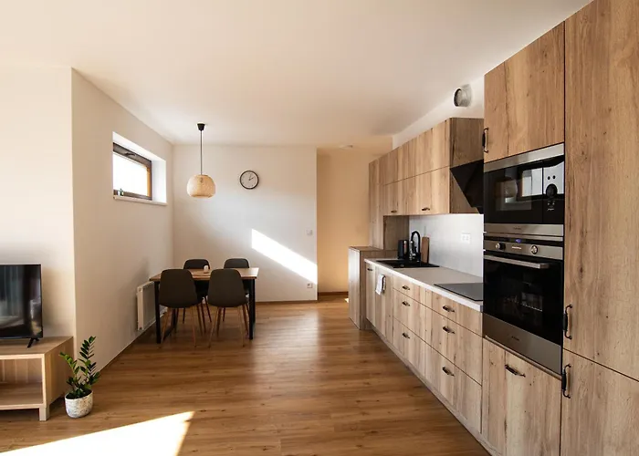 Riverside - Dita 公寓 *